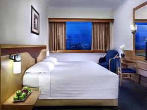 China Hospital rooms furniture used Oak laminate wood table and cabinet by Upholstered headboard bedroom set factory
