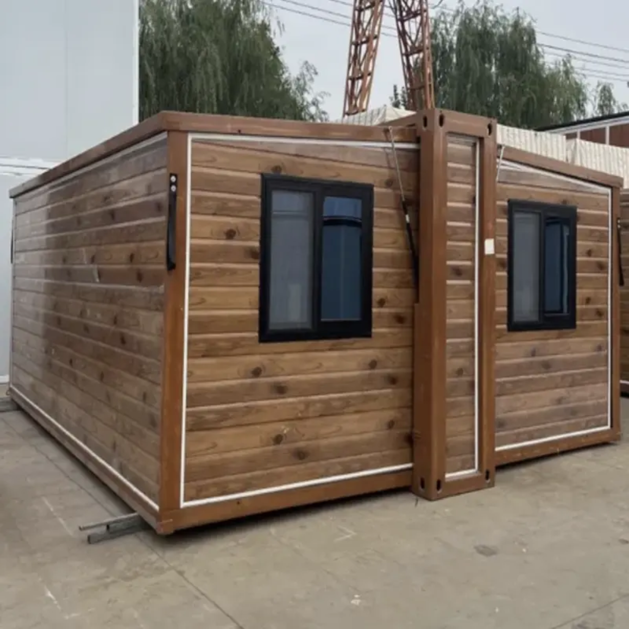 China Customizable Prefab Folding House 40ft HQ with Thermal Insulation factory