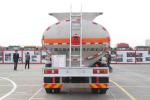 L3000 4x2 Oil Tanker Lorry 240Hp EruoII White SHACMAN Oil Transport Truck