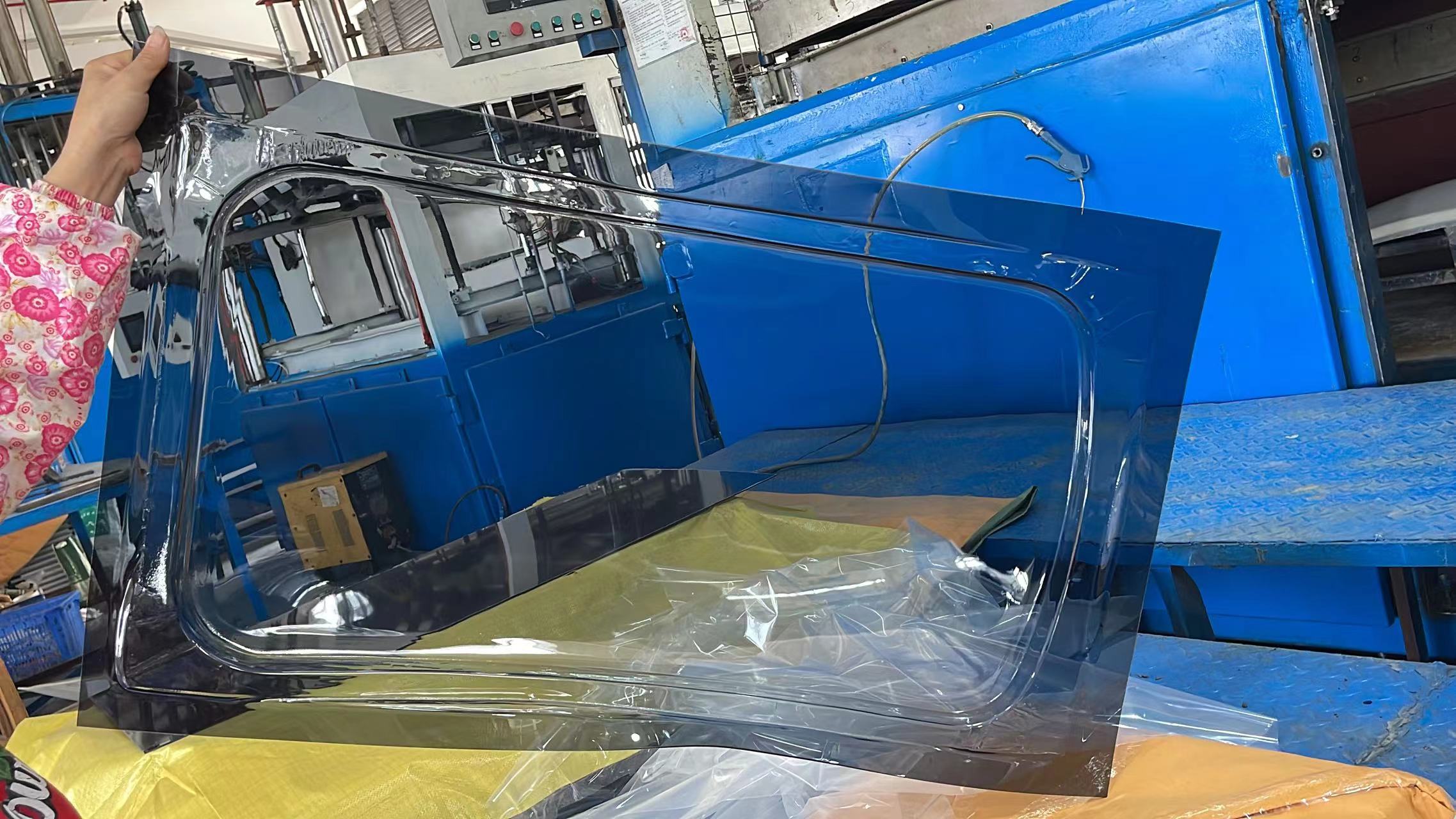 Customized Logo Acceptable Auto Accessories Bumpers Vacuum Forming Service with Mould Plastic Modling Type