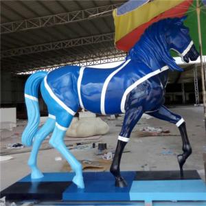 China Realistic Fiberglass Life Size Horse Sculpture Garden Statue Painted factory