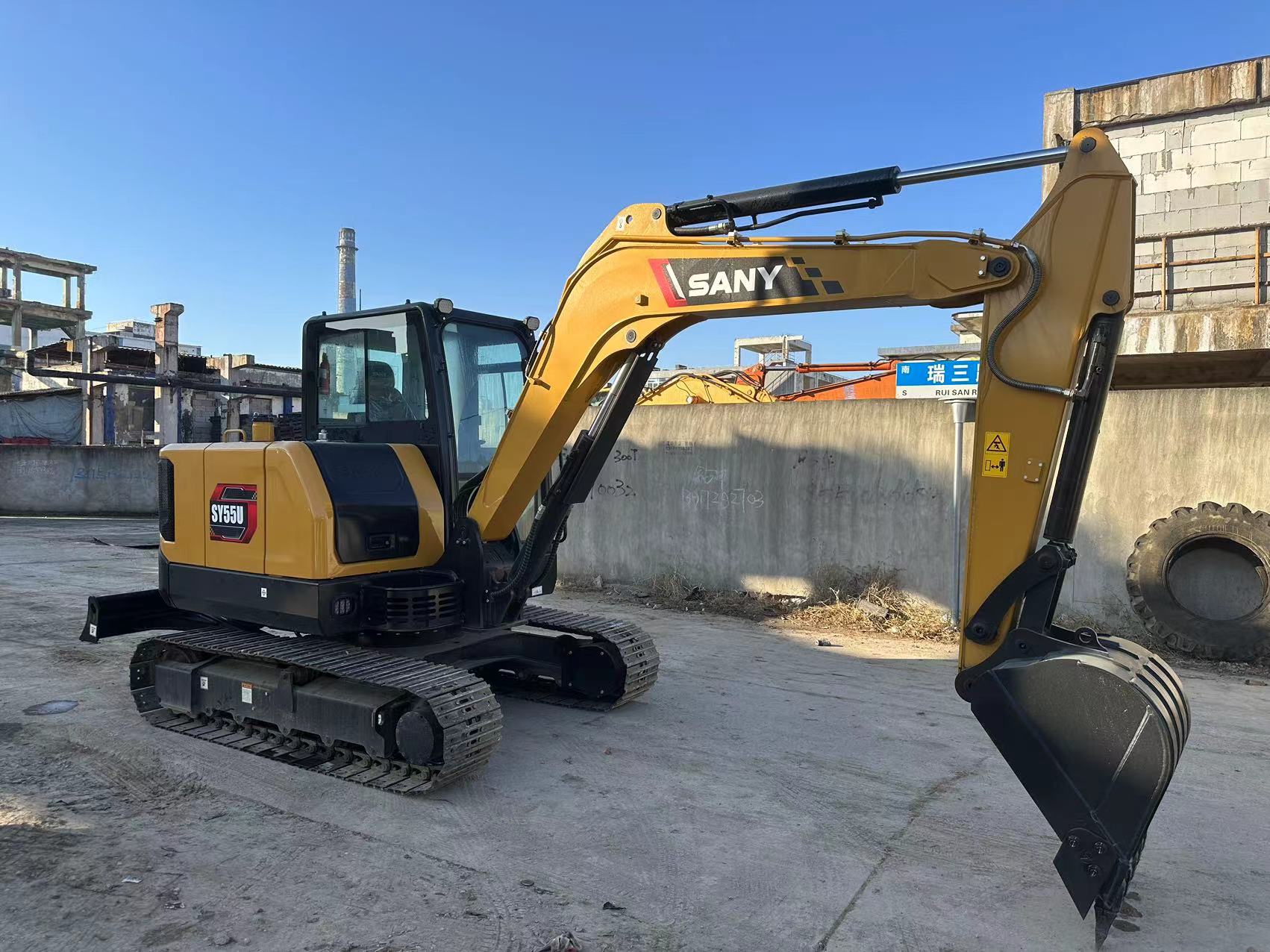 4JG1-NABGB-04-C2 Engine Type Used SANY SY55U 5 Ton Mini Excavator for Construction Work