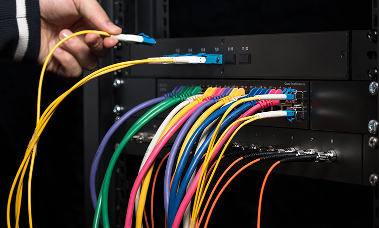 FTTH Duplex FC APC to FC UPC SM Fiber Optic Patch Cord for and 1000 Connection Times