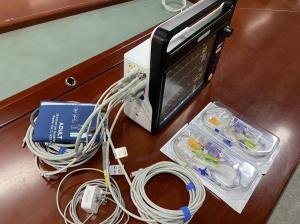 China 6 Parameters Cardiac Patient Monitor With 12.1 Inch Touch Screen factory