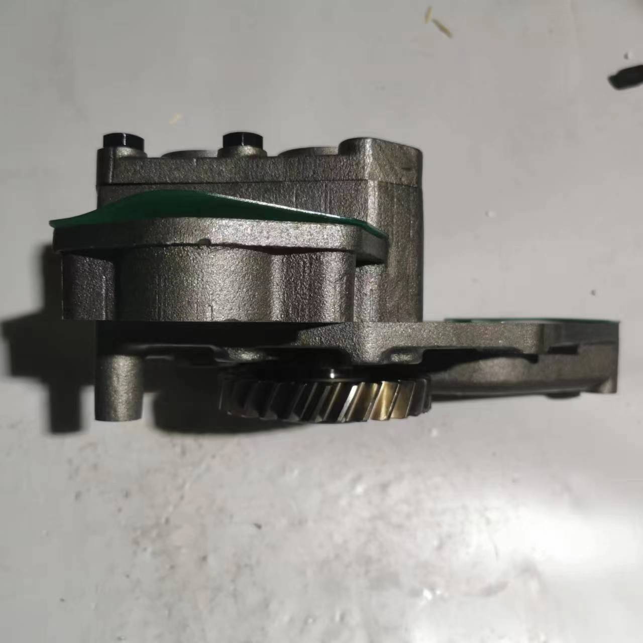 Shacman Bulldozer 61500070030 WD615 0021A Weichai Engine Oil Pump Assembly Standard Size