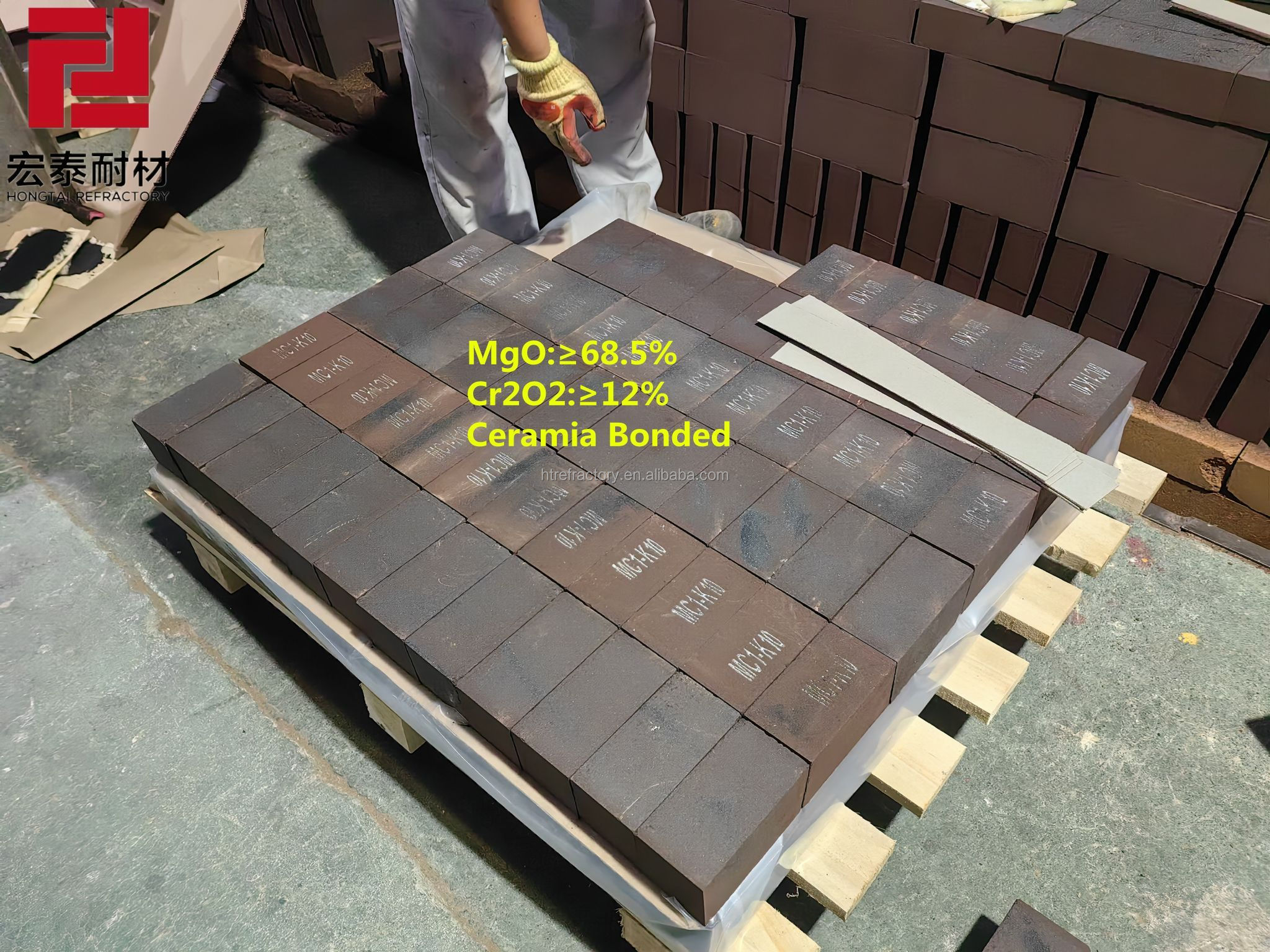 22% Apparent Porosity And RUL Of 1550 AOD Furnace Refractory Bricks Made Of Magnesite Chrome Material For Heat Transfer