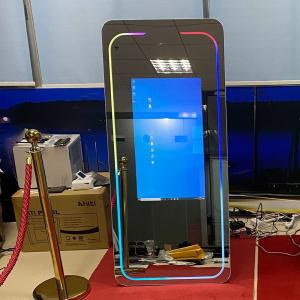 China Smart Indoor Touch Screen Photo Booth Digital Signage Magic Mirror Photo Booths factory
