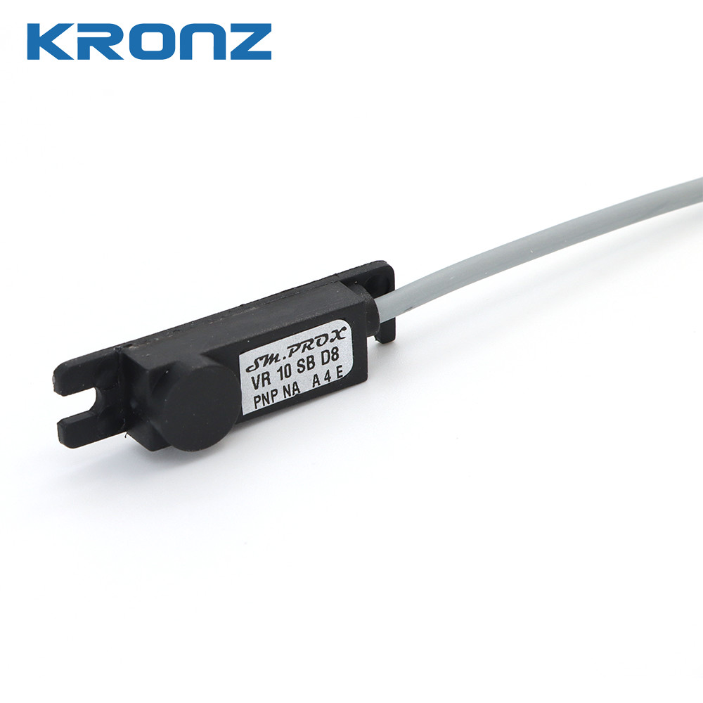 China Bracket Version Inductive Sensors Long Distance 8mm Cable Output factory