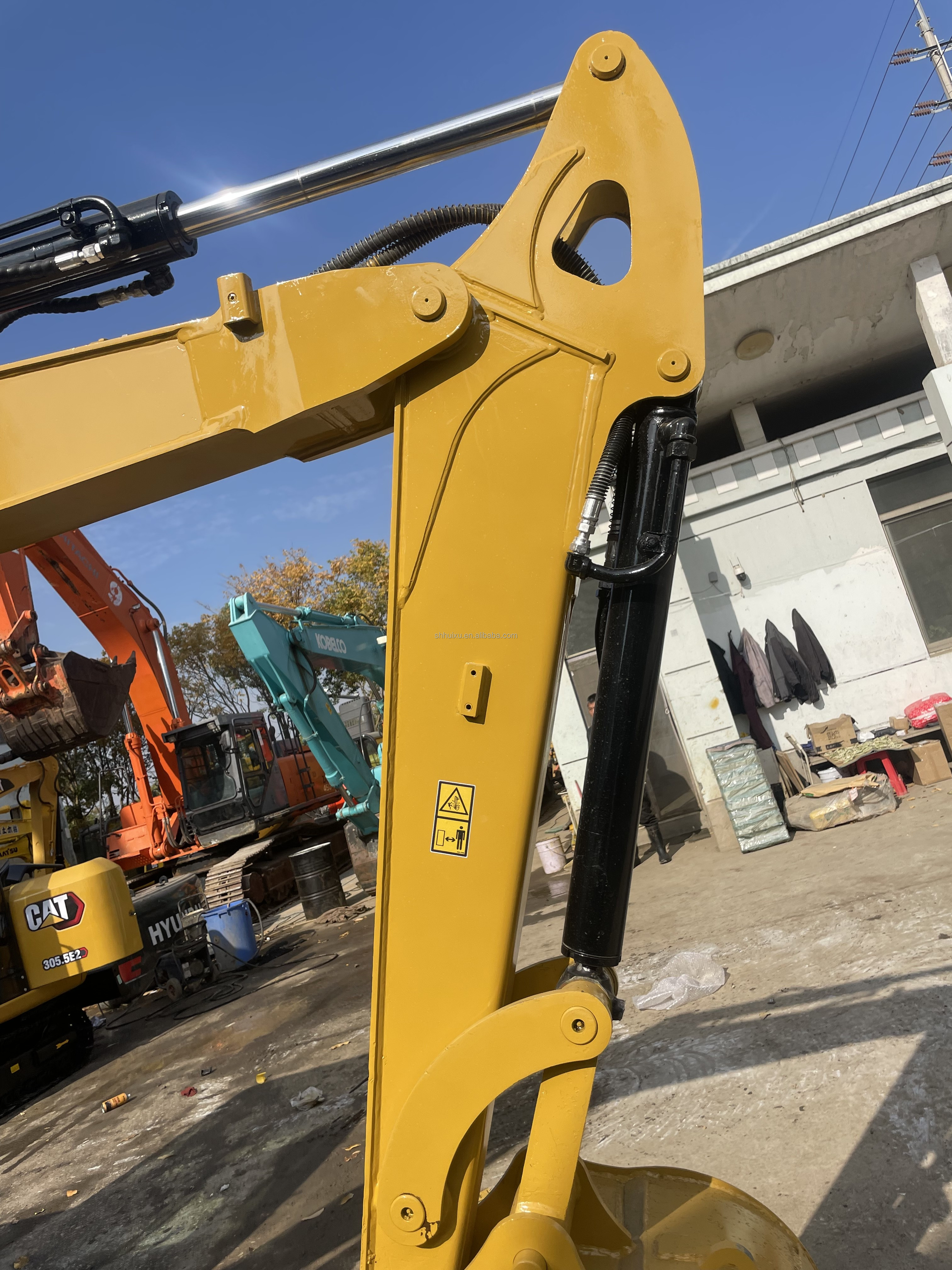 original caterpillar CAT 305.5E excavator buy used excavators CAT305.5E digger cheap price with low hours