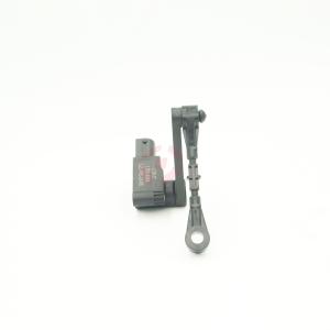 China Ride Height Level Sensor Front Left Right Air Suspension Height Level Sensor OE LR014586 factory
