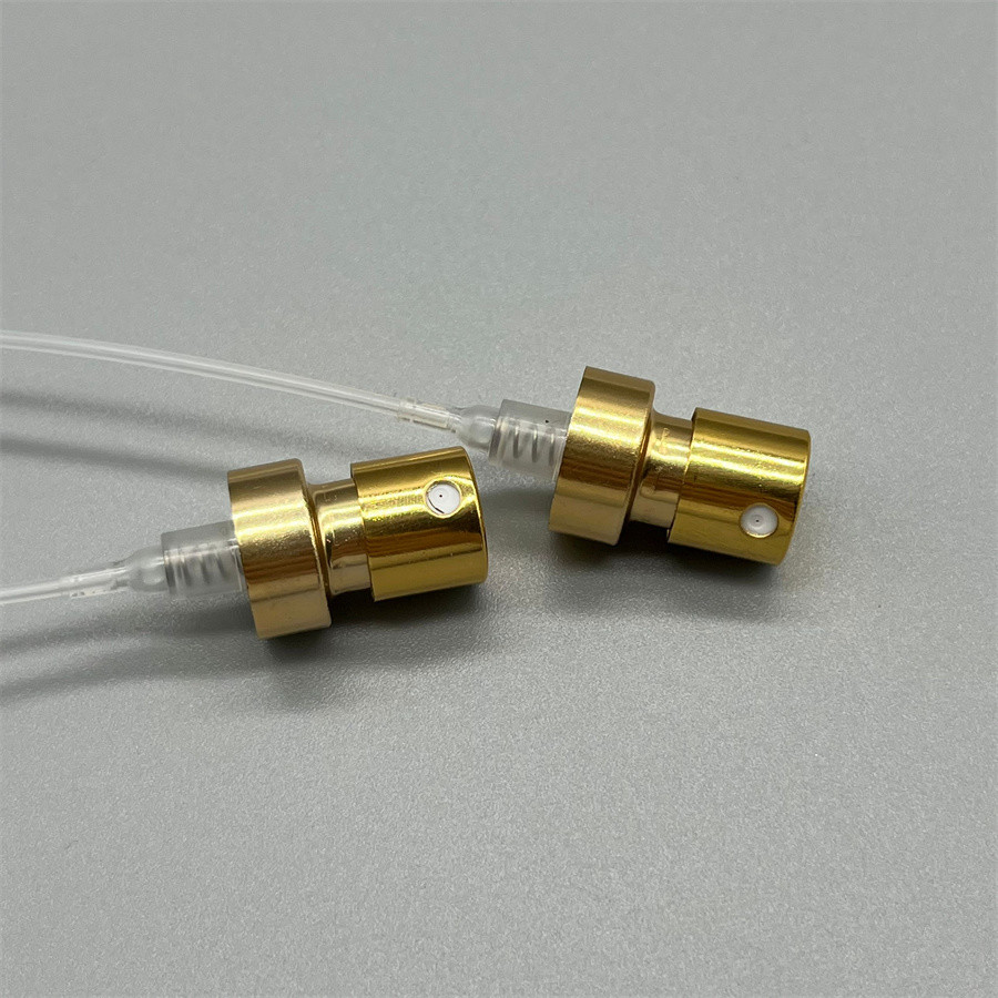 Luxurious Golden Perfume Bottle Sprayer - Elegant Dispenser for Fragrances