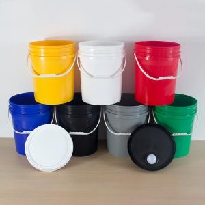 China 20L Plastic Bucket With Spout Cap For Industrial Raw Material Chemical Powders Storage factory