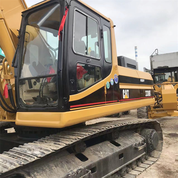 30 Ton Used CAT 330B Excavator Good Condition Earth-Moving Machinery with 165.5 KW Power