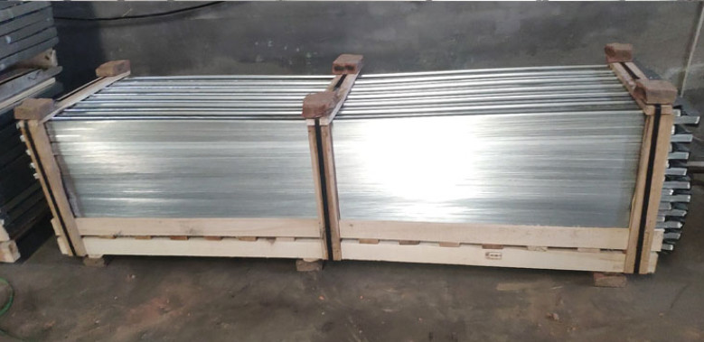 Formwork Hot Dipped Galvanized Steel Stucco Wire Mesh Flat Rib Metal Lath 0.45m
