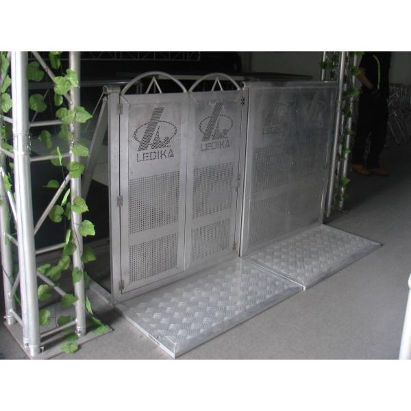 China Maximize Security And Comfort With Aluminum Crowd Control Barriers factory