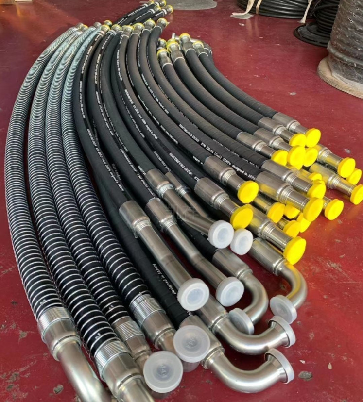 1.8m 4 Layers Hydraulic Oil Pipe HY75 HY68 High Pressure Oil Pipe
