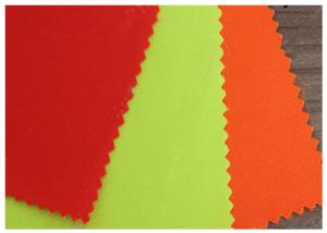 China Fluorescent Yellow Fabric 80 Polyester 20 Cotton Fabric Water And Oil Resistant factory