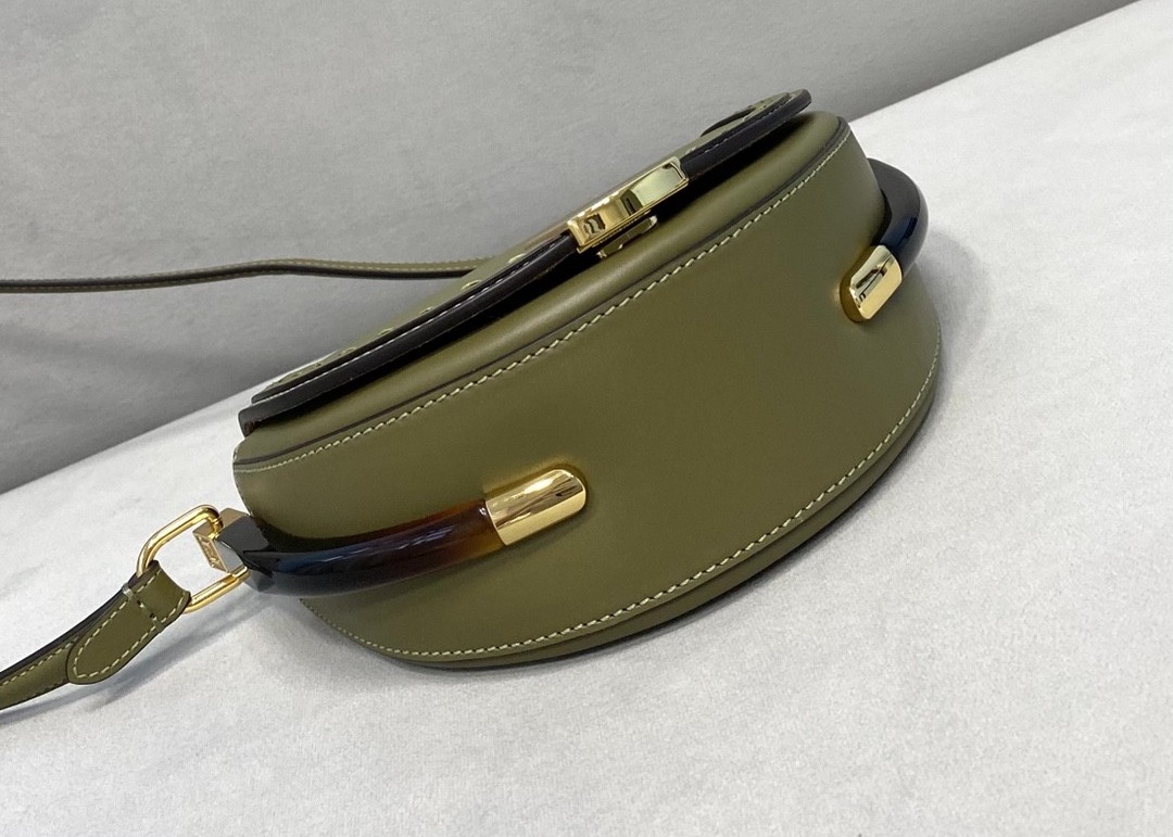 2021 Newest Saddle Bag Half-Moon-Shaped Luxury Cross-Body Bag Lock design bag genunie leather cross-body bag