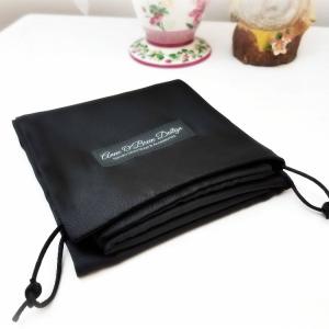 China Hot Stamping Washable Satin Dust Cover Drawstring Bag factory