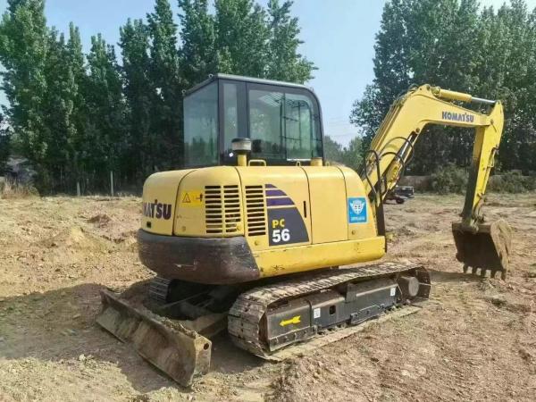 Heavy-Duty Komatsu Excavator Engine with Ground Pressure of 30.7 kPa and