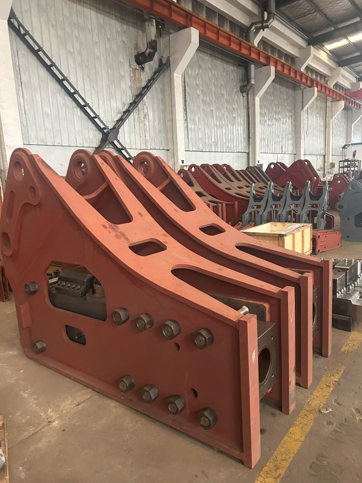 ISO Excavator Breaker Parts Bracket Shell Cover For Soosan Type Furukawa Type