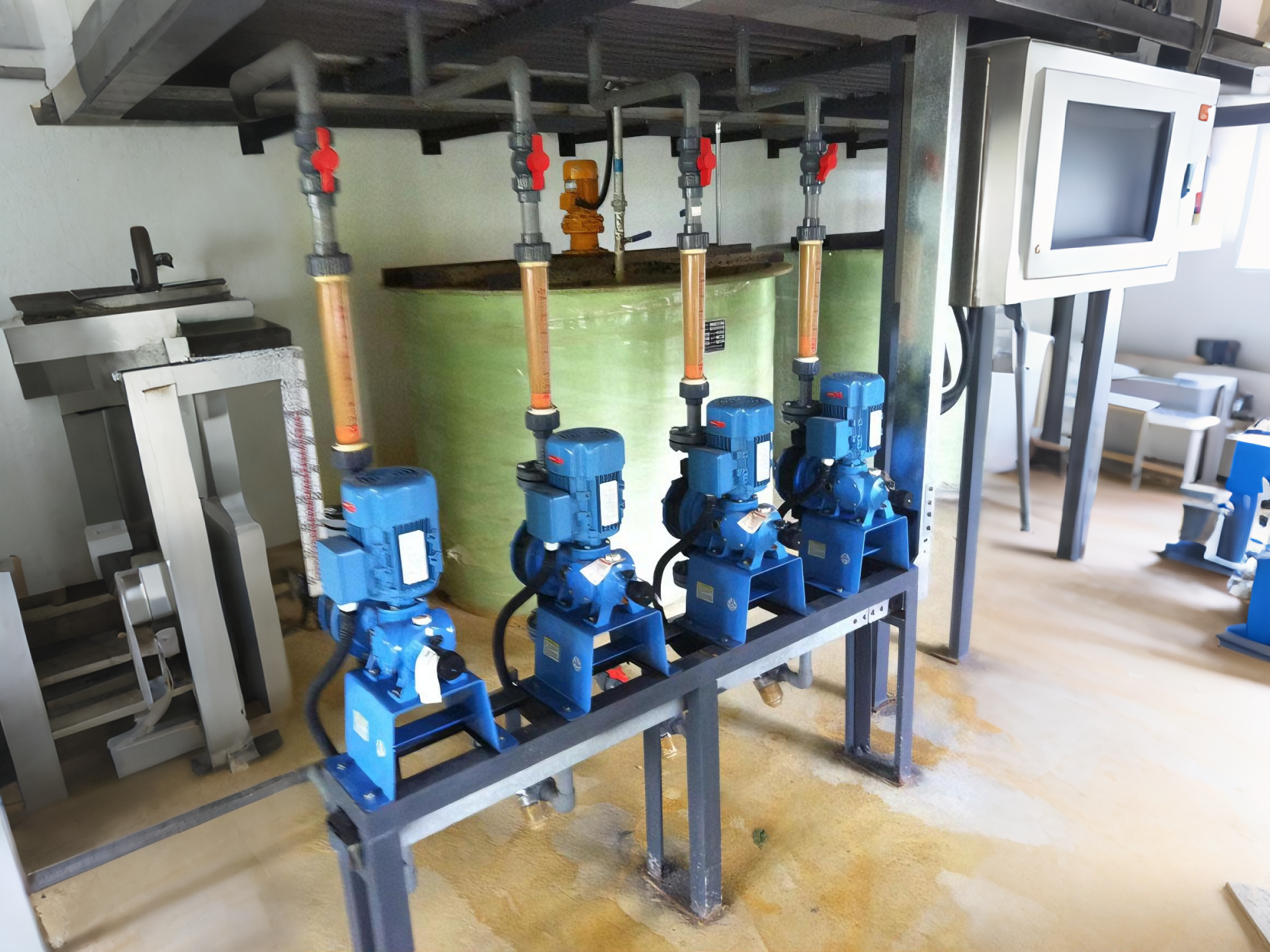 China Automatic Chemical Dosing System 220V Precise Control Chemical Dosing Pump factory