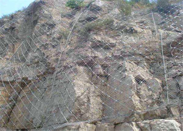 Hot Dip Galvanized Flexible Rockfall Protection Netting PVC Coated Diamond Hole