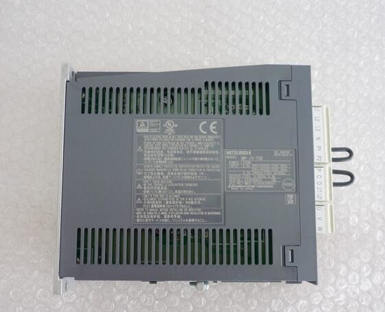 MR-J3-70B Mitsubishi Servo Driver MR-J3 Series Servo Driver Servo Motor Original adn New