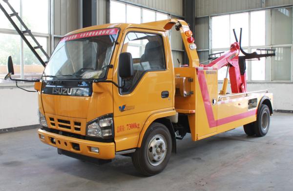 Tow Truck Wrecker Used Isuzu 600P Model 4*2 Drive Mode 130hp Loading 3 Tons