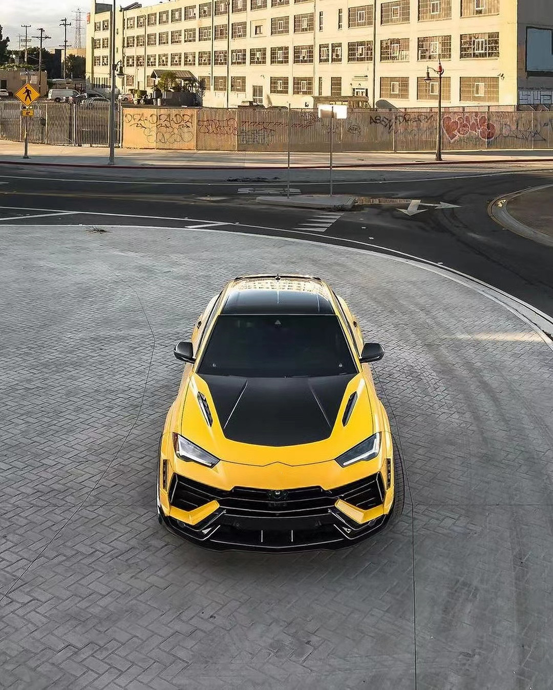 Black Lamborghini Body URUS Upgraded 1016 Hood Spoiler Wide Body Kit