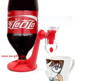 China Fashion Style Bottle Upside Down Drinking Cola Dispenser Fridge Fizz Saver Soda Dispenser factory