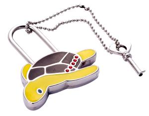 China Personalized Metal Keychain In Cute Shapes For Souvenir Campaign factory