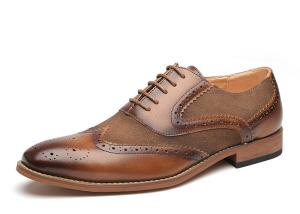 China Black / Brown Pointed Toe Men Brogue Shoes Oxford Lace Up Wedding Shoes factory