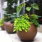 Easy Clean Shiny Finish Fiberglass Flower Pots For Artificial Plants Decor