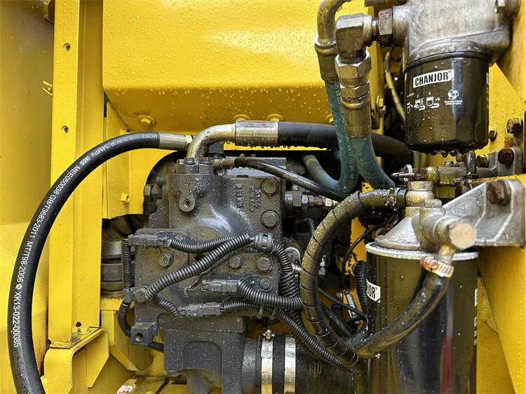11000 KG Moving Type Crawler Chain Komatsu- Pc 110-7 Used Excavator In Good Condition
