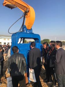 China 15m Boat Type Water Driven Pile Driver 32Mpa Pressure Pile Driving Machine factory