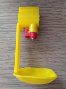 China Automatic Poultry Water Drinkers Chicken Nipple Drinkers With Hanging Cup factory