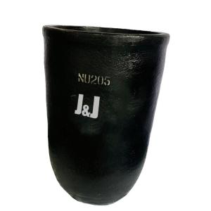 China Round Silicon Carbide Graphite Crucible For Melting Copper 2.21 - 2.25 G/Cm3 Density factory