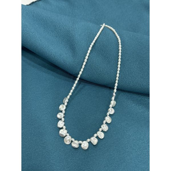 Refined necklace created to complement various fashion styles ideal for businesses targeting discerning fashion consumers