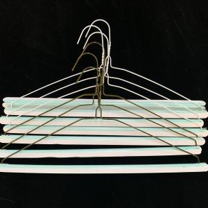 China Good Price White Wire Strut Hanger 500pcs Per Box factory