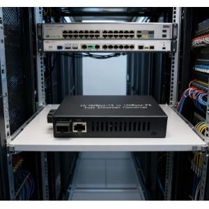 China Efficiently Connect Your Audio Devices with Audio To Fiber Converter factory