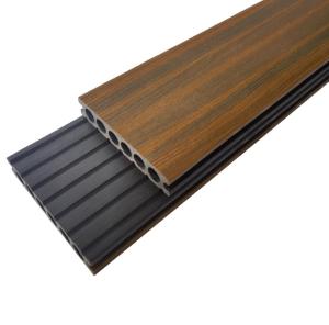 China High UV Resistance Wood And Plastic Composite Decking Low Maintenance factory