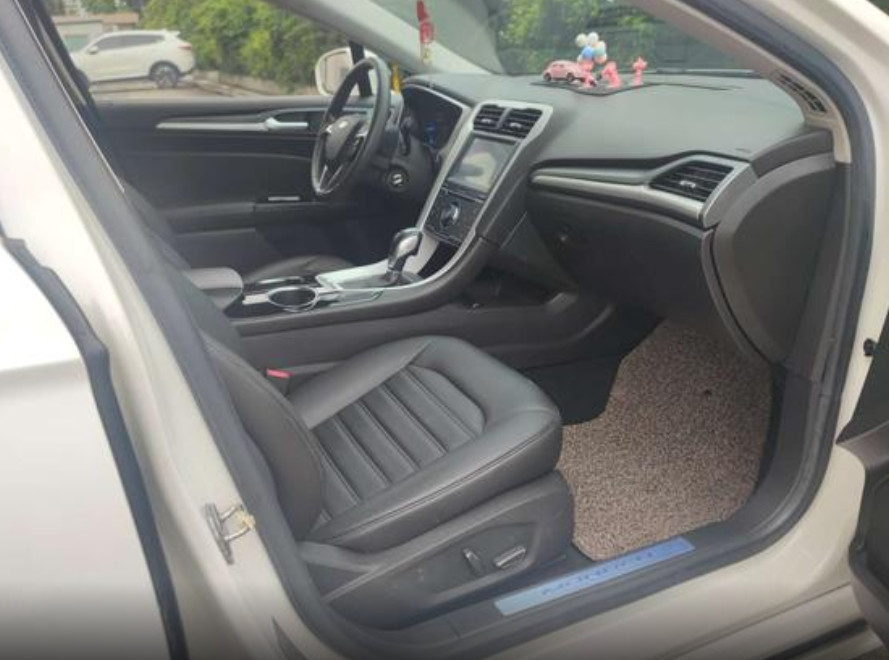 Used Ford Mondeo 2.0T 1.5T SUV with 5 Door 5 Seat Body Structure