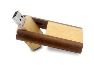 China Customized Shape 128g Bamboo Usb Flash Drive With Laser Engraved Logo factory