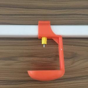 China Ball Valve Seal Drinker And Feeder For Poultry 80-100ml factory