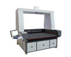China Garment Leather Automatic Feeding Laser Cutting Machine 1610 1810 With CCD factory