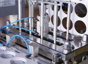 China 380V Automatic Plastic Bowl And Cup Lid Forming Machine Multifunctional factory