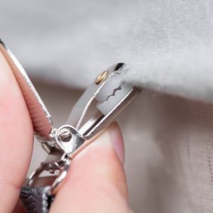 White Adjustable Sofa Bed Sheet Clips Holder With Band / Straps