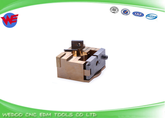 DQ74700 DCC0700 X187B580H01 X192B442H02 Die Guide Block Holder For FA Mitsubishi