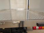 93KW 125HP Isuzu Refrigerated Van Diesel 4×2 Isuzu Freezer Truck